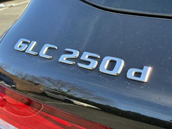 MERCEDES-BENZ GLC Glc 250D 4Matic Amg Line Premium 5Dr 9G-Tronic