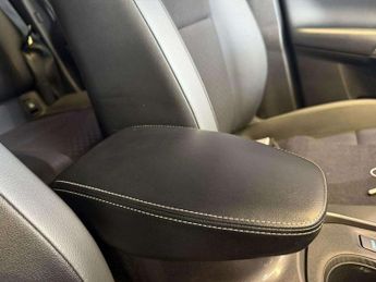 NISSAN JUKE 1.6 Hybrid N-Connecta 5Dr Auto