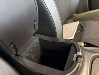 NISSAN JUKE 1.6 Hybrid N-Connecta 5Dr Auto