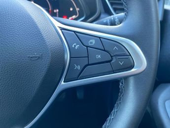 RENAULT CLIO 1.6 E-Tech Evolution Hatchback 5Dr Petrol Hybrid Auto Euro 6 (S/