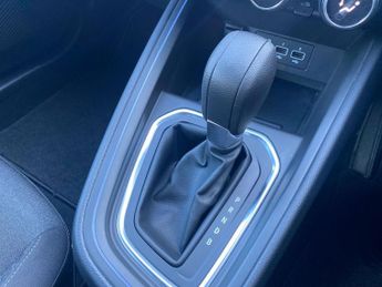 RENAULT CLIO 1.6 E-Tech Evolution Hatchback 5Dr Petrol Hybrid Auto Euro 6 (S/