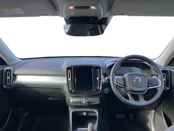VOLVO XC40 2.0 B4 Mhev Momentum Suv 5Dr Petrol Hybrid Auto Awd Euro 6 (S/S)