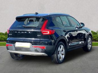 VOLVO XC40 2.0 B4 Mhev Momentum Suv 5Dr Petrol Hybrid Auto Awd Euro 6 (S/S)