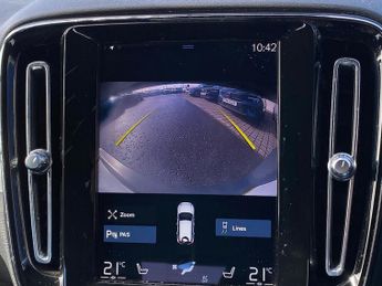 VOLVO XC40 2.0 B4 Mhev Momentum Suv 5Dr Petrol Hybrid Auto Awd Euro 6 (S/S)