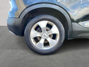 VOLVO XC40 2.0 B4 Mhev Momentum Suv 5Dr Petrol Hybrid Auto Awd Euro 6 (S/S)