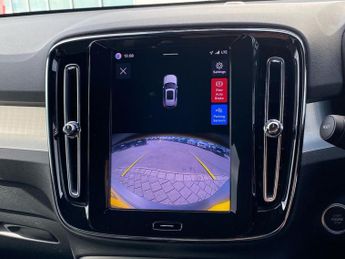 VOLVO XC40 2.0 B3 Mhev Core Suv 5Dr Petrol Hybrid Dct Auto Euro 6 (S/S) (16