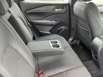 NISSAN QASHQAI 1.3 Dig-T Mh 158 Acenta Premium 5Dr Xtronic