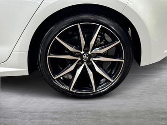 TOYOTA COROLLA 1.8 Vvt-H Gr Sport Hatchback 5Dr Petrol Hybrid Cvt Euro 6 (S/S) 