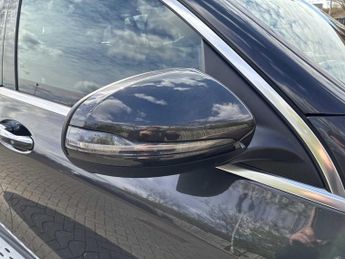 MERCEDES-BENZ EQC Eqc 400 300Kw Amg Line 80Kwh 5Dr Auto