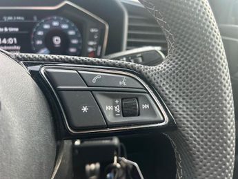 AUDI A1 1.0 Tfsi 30 S Line Sportback 5Dr Petrol S Tronic Euro 6 (S/S) (1