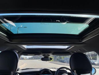 MINI HATCHBACK 135Kw Cooper S Level 3 33Kwh 3Dr Auto