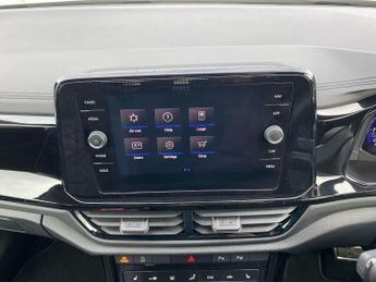 VOLKSWAGEN T-ROC 1.5 Tsi R-Line Suv 5Dr Petrol Dsg Euro 6 (S/S) (150 Ps)