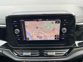 VOLKSWAGEN T-ROC 1.5 Tsi R-Line Suv 5Dr Petrol Dsg Euro 6 (S/S) (150 Ps)