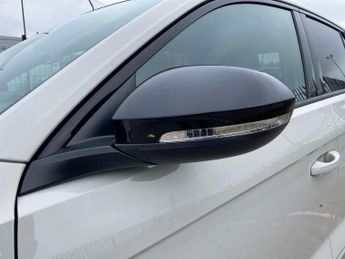 VOLKSWAGEN T-ROC 1.5 Tsi R-Line Suv 5Dr Petrol Dsg Euro 6 (S/S) (150 Ps)