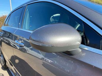 MERCEDES-BENZ A CLASS A250E Amg Line Premium 5Dr Auto