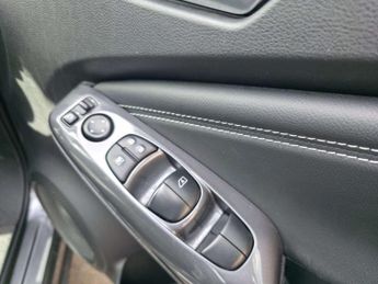 NISSAN JUKE 1.6 Hybrid N-Connecta 5Dr Auto