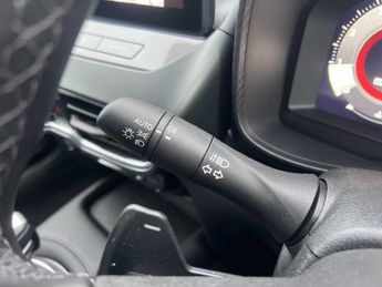 NISSAN JUKE 1.0 Dig-T N-Connecta 5Dr Dct
