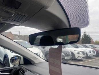 VOLKSWAGEN POLO 1.0 Tsi Life 5Dr Dsg