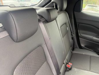 NISSAN JUKE 1.0 Dig-T N-Connecta 5Dr Dct