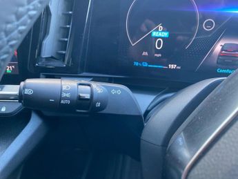 RENAULT MEGANE E-TECH 60Kwh Iconic Hatchback 5Dr Electric Auto (Optimum Charge) (220 P