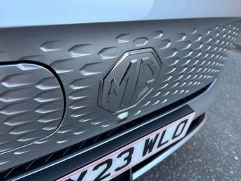 MG MOTOR UK ZS 72.6Kwh Trophy Connect Long Range Suv 5Dr Electric Auto (156 Ps)
