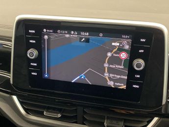 VOLKSWAGEN T-Roc 1.5 Tsi R-Line 5Dr Dsg