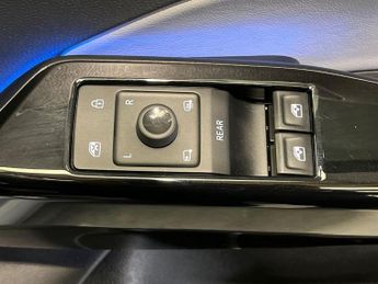 VOLKSWAGEN ID.3 Pro S 77Kwh Tour Hatchback 5Dr Electric Auto (204 Ps)