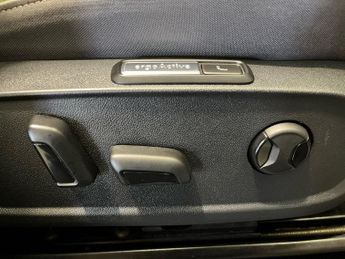 VOLKSWAGEN ID.3 Pro S 77Kwh Tour Hatchback 5Dr Electric Auto (204 Ps)