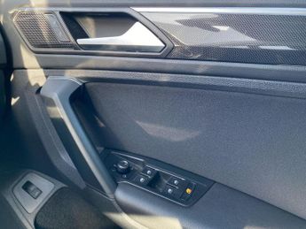 VOLKSWAGEN TIGUAN 1.5 Tsi Elegance Suv 5Dr Petrol Dsg Euro 6 (S/S) (150 Ps)