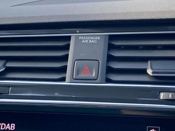 VOLKSWAGEN TIGUAN 1.5 Tsi Elegance Suv 5Dr Petrol Dsg Euro 6 (S/S) (150 Ps)