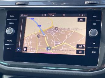 VOLKSWAGEN TIGUAN 1.5 Tsi Elegance Suv 5Dr Petrol Dsg Euro 6 (S/S) (150 Ps)