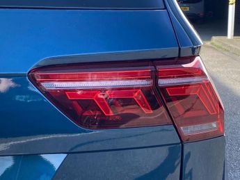 VOLKSWAGEN TIGUAN 1.5 Tsi Elegance Suv 5Dr Petrol Dsg Euro 6 (S/S) (150 Ps)