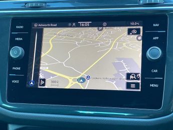 VOLKSWAGEN TIGUAN 1.5 Tsi Life Suv 5Dr Petrol Dsg Euro 6 (S/S) (150 Ps)