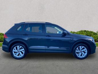 VOLKSWAGEN TIGUAN 1.5 Tsi Life Suv 5Dr Petrol Dsg Euro 6 (S/S) (150 Ps)