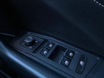 VOLKSWAGEN T-ROC 1.5 Tsi R-Line Suv 5Dr Petrol Dsg Euro 6 (S/S) (150 Ps)