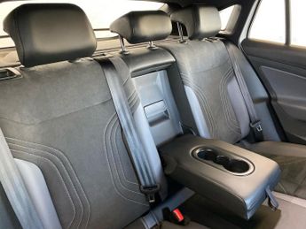 VOLKSWAGEN ID.5 Pro Performance 77Kwh Style Suv 5Dr Electric Auto (204 Ps)