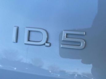 VOLKSWAGEN ID.5 Pro Performance 77Kwh Style Suv 5Dr Electric Auto (204 Ps)