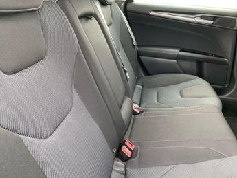 FORD MONDEO 2.0 Tdci Titanium Hatchback 5Dr Diesel Powershift Euro 6 (S/S) (