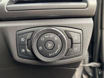 FORD MONDEO 2.0 Tdci Titanium Hatchback 5Dr Diesel Powershift Euro 6 (S/S) (