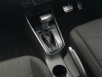 HYUNDAI BAYON 1.0 T-Gdi Mhev Se Connect Suv 5Dr Petrol Hybrid Dct Euro 6 (S/S)