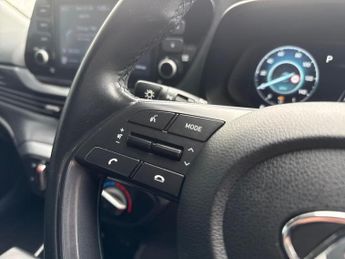 HYUNDAI BAYON 1.0 T-Gdi Mhev Se Connect Suv 5Dr Petrol Hybrid Dct Euro 6 (S/S)