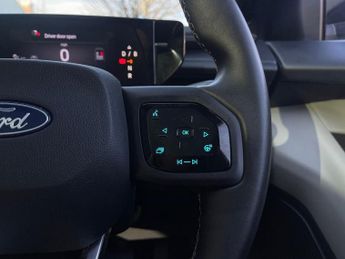 FORD EXPLORER 250Kw Premium 79Kwh Awd 5Dr Auto [Driver Assist]
