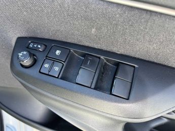 TOYOTA YARIS 1.5 Hybrid Excel 5Dr Cvt