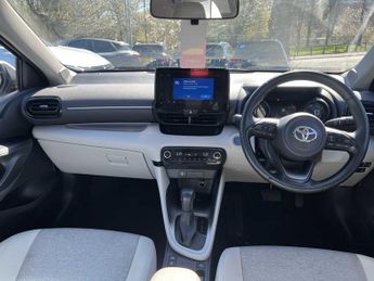 TOYOTA YARIS 1.5 Hybrid Excel 5Dr Cvt