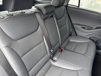 HYUNDAI IONIQ 1.6 H-Gdi 8.9Kwh Premium Se Hatchback 5Dr Petrol Plug-In Hybrid 