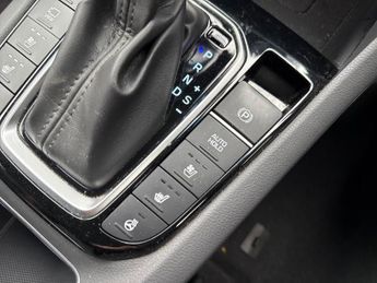 HYUNDAI IONIQ 1.6 H-Gdi 8.9Kwh Premium Se Hatchback 5Dr Petrol Plug-In Hybrid 