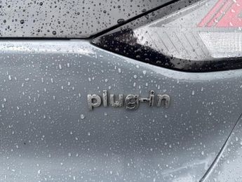 HYUNDAI IONIQ 1.6 H-Gdi 8.9Kwh Premium Se Hatchback 5Dr Petrol Plug-In Hybrid 