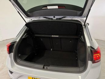 VOLKSWAGEN T-ROC 2.0 Tdi Evo R-Line Suv 5Dr Diesel Dsg Euro 6 (S/S) (150 Ps)