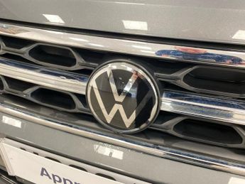 VOLKSWAGEN T-ROC 2.0 Tsi R-Line Suv 5Dr Petrol Dsg 4Motion Euro 6 (S/S) (190 Ps)