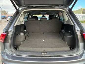 VOLKSWAGEN TIGUAN ALLSPACE 1.5 Tsi Life Suv 5Dr Petrol Dsg Euro 6 (S/S) (150 Ps)